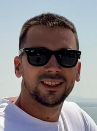 Photo chauffeur TAXI ROCHELAIS CONVENTIONNÉ