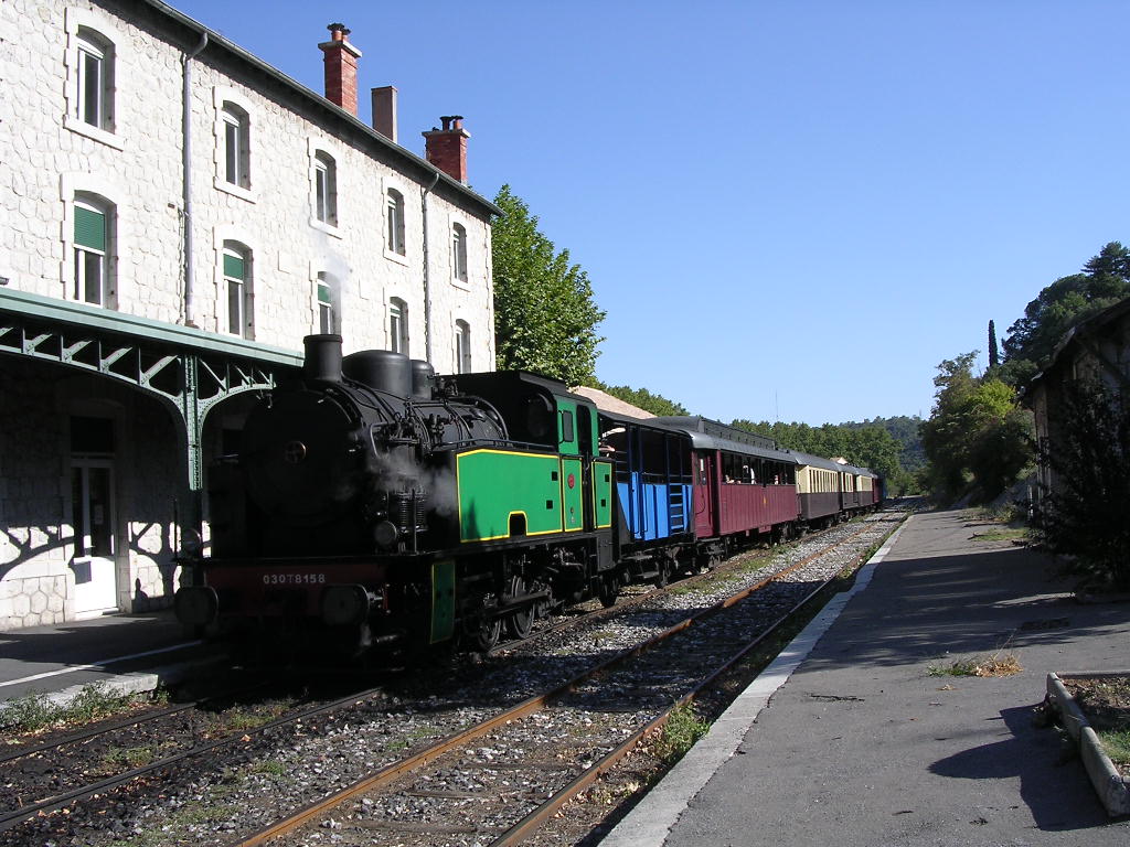 Photo du petit train des Cévennes, desservis par les chauffeurs TAXI ou VTC 