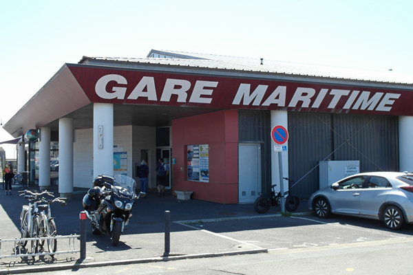 Vue de la Gare maritime de Granville, accessible en TAXI ou VTC Allo!Taxi'Cab