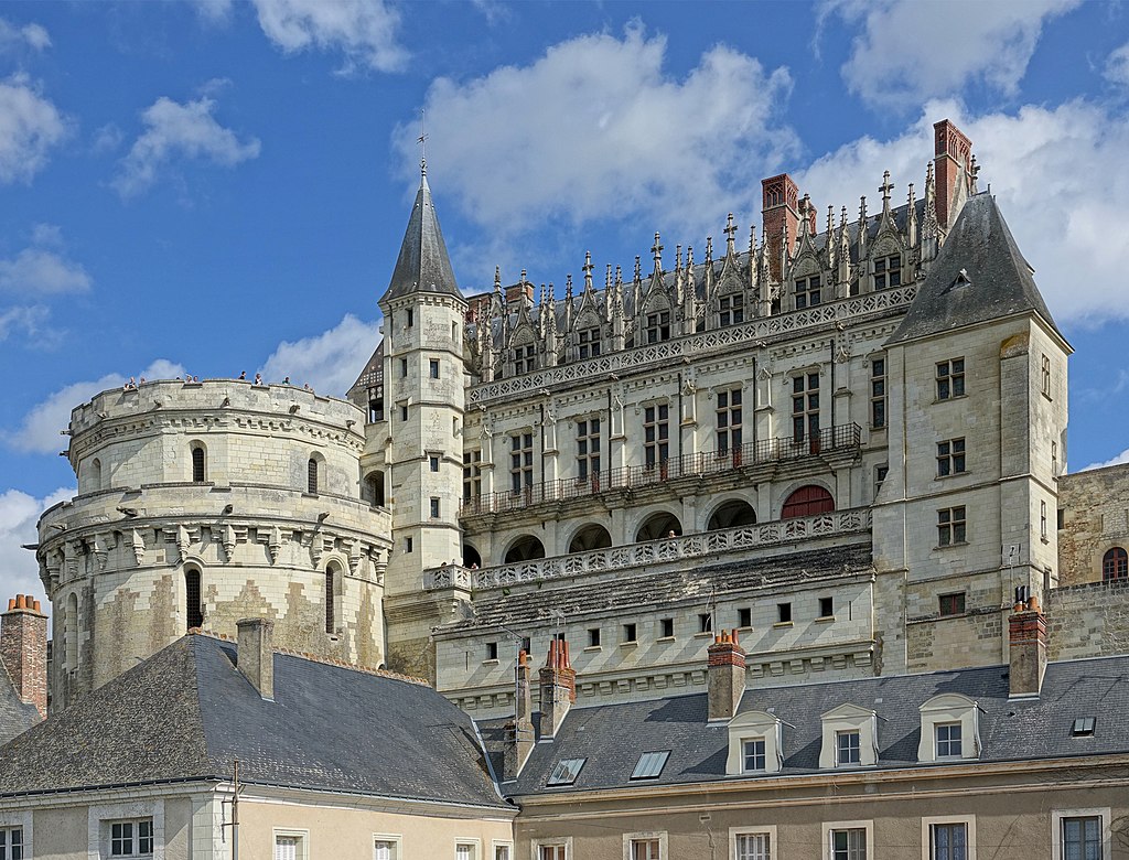Vue du château d'Amboise, accessible en TAXI ou VTC Allo!Taxi'Cab
